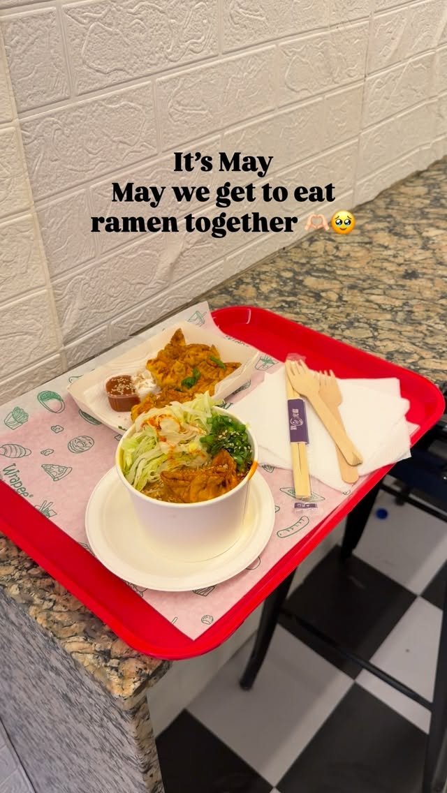 Dinng® reel — It’s May … full of hope 🫶🏻✨🥡🥢
.
.
.
Dinng, Momos, Ramen, — @dinng.in